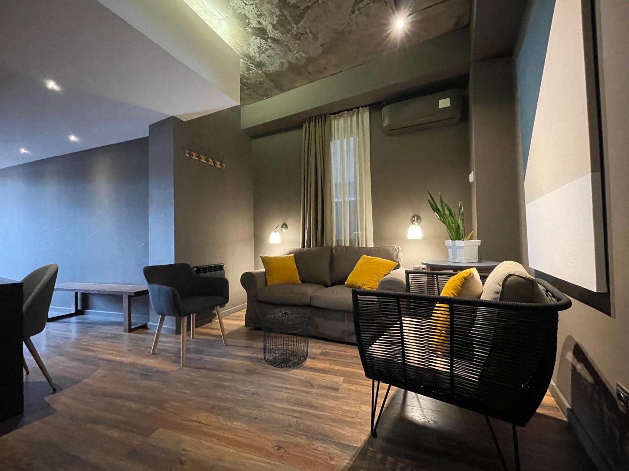 Апартаменты Moma, Contemporary Design At Old Tbilisi. Perfect Location Экстерьер фото